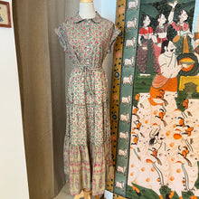 Load image into Gallery viewer, Sesame top - pea green w/ fuchsia
