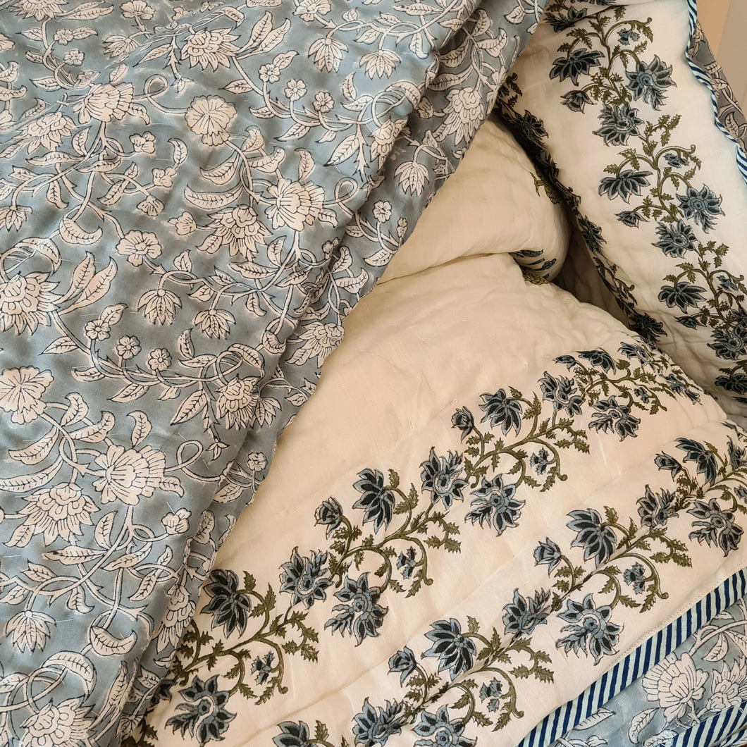 Quilts/bed spread- Queen size