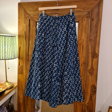 Load image into Gallery viewer, Rhubarb flared culottes - INDIGO WHITE LOTUS
