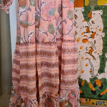 Load image into Gallery viewer, the CHILLI maxi - sweet coral
