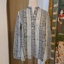 Load image into Gallery viewer, The RUE top - white with black floral
