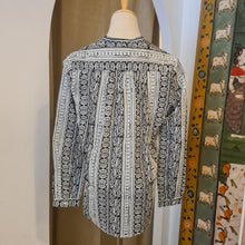 Load image into Gallery viewer, The RUE top - white with black floral
