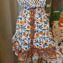 Load image into Gallery viewer, The DILL skirt - white with orange buti (longer version)
