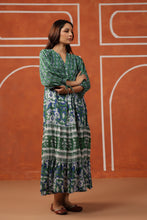 Load image into Gallery viewer, The CHILLI midi - forest green and blue floral
