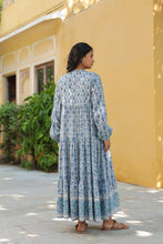 Load image into Gallery viewer, the Thyme maxi - greyish blue floral
