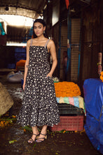 Load image into Gallery viewer, the SENF maxi - black floral
