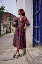Load image into Gallery viewer, the ANISE midi - vintage navy with red butis

