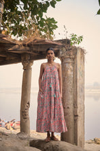 Load image into Gallery viewer, The TAMARIND maxi - soft pink floral with lurex
