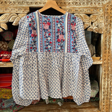 Load image into Gallery viewer, The New NIGELLA top - blue red floral
