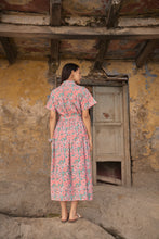 Load image into Gallery viewer, the PARSLEY MIDI dress - soft pink floral

