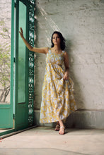 Load image into Gallery viewer, the BAY maxi dress - sweet yellow floral/One size
