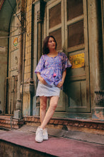 Load image into Gallery viewer, the CELERY top - purple jaal block printed
