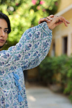 Load image into Gallery viewer, the Thyme maxi - greyish blue floral
