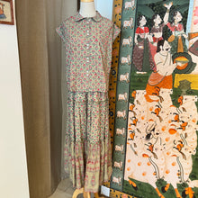 Load image into Gallery viewer, Sesame top - pea green w/ fuchsia
