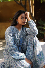 Load image into Gallery viewer, the Thyme maxi - greyish blue floral
