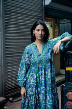 Load image into Gallery viewer, The WASABI midi - forest green w/ blue floral
