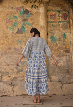 Load image into Gallery viewer, the CHILLI maxi - white and blue floral
