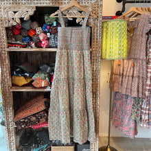Load image into Gallery viewer, the BAY maxi dress - pea green

