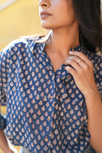 Load image into Gallery viewer, The CLOVE top - Indigo leaves
