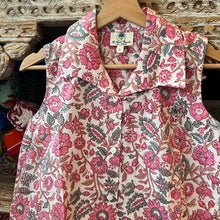 Load image into Gallery viewer, the BASIC sleeveless shirt - white pink floral

