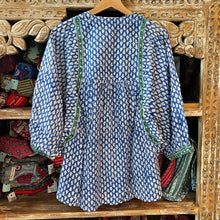 Load image into Gallery viewer, the NUTMEG top - blue green butis

