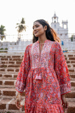 Load image into Gallery viewer, The WASABI midi -apricot w/ pink floral
