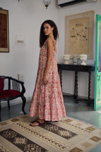 Load image into Gallery viewer, the SAGE Maxi - white &amp; pink floral
