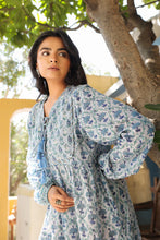 Load image into Gallery viewer, the Thyme maxi - greyish blue floral
