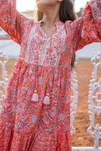 Load image into Gallery viewer, The WASABI midi -apricot w/ pink floral
