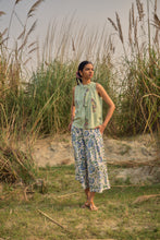 Load image into Gallery viewer, the GINGER pants - white and blue floral
