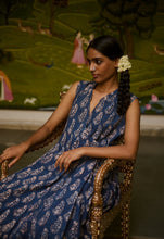 Load image into Gallery viewer, The CURRY dress - panelled wrap dress in indigo paisleys
