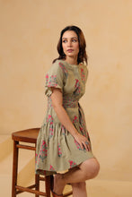 Load image into Gallery viewer, The CHIVES dress - pea green buta
