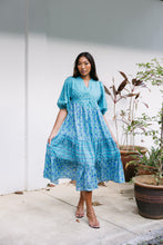 Load image into Gallery viewer, the CHILLI midi - aqua blue
