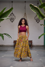 Load image into Gallery viewer, Panelled skirt with pockets - the yellow floral
