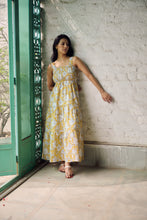 Load image into Gallery viewer, the BAY maxi dress - sweet yellow floral/One size
