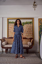 Load image into Gallery viewer, The MALABAR maxi - Indigo leaves
