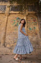 Load image into Gallery viewer, the JASMINE midi - soft blue floral
