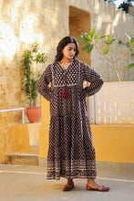 Load image into Gallery viewer, The Thyme Dress - black bagru
