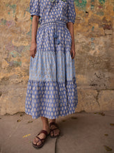 Load image into Gallery viewer, the TIERED skirt - Shades of blue
