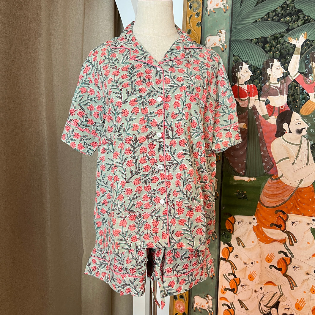 Pyjamas shorts set - light green w/ pink floral