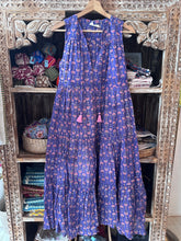 Load image into Gallery viewer, BORAGE MIDI dress - purple floral 💜
