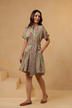 Load image into Gallery viewer, The CHIVES dress - pea green buta
