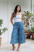 Load image into Gallery viewer, Rhubarb flared culottes - navy blue
