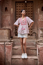 Load image into Gallery viewer, the CELERY top - white with buti block printed

