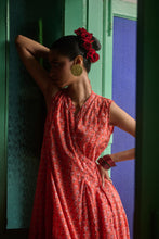 Load image into Gallery viewer, The CURRY wrap - coral &amp; pink floral
