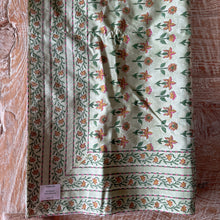 Load image into Gallery viewer, Table cloth 6/8 seater - SAGE Green
