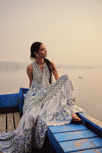 Load image into Gallery viewer, the BORAGE MAXI  - white and blue floral
