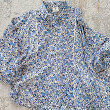 Load image into Gallery viewer, The PAPRIKA set - white and blue floral set
