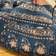 Load image into Gallery viewer, Weekender bag - indigo floral
