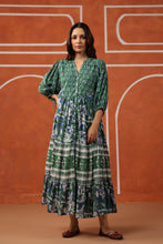 Load image into Gallery viewer, The CHILLI midi - forest green and blue floral
